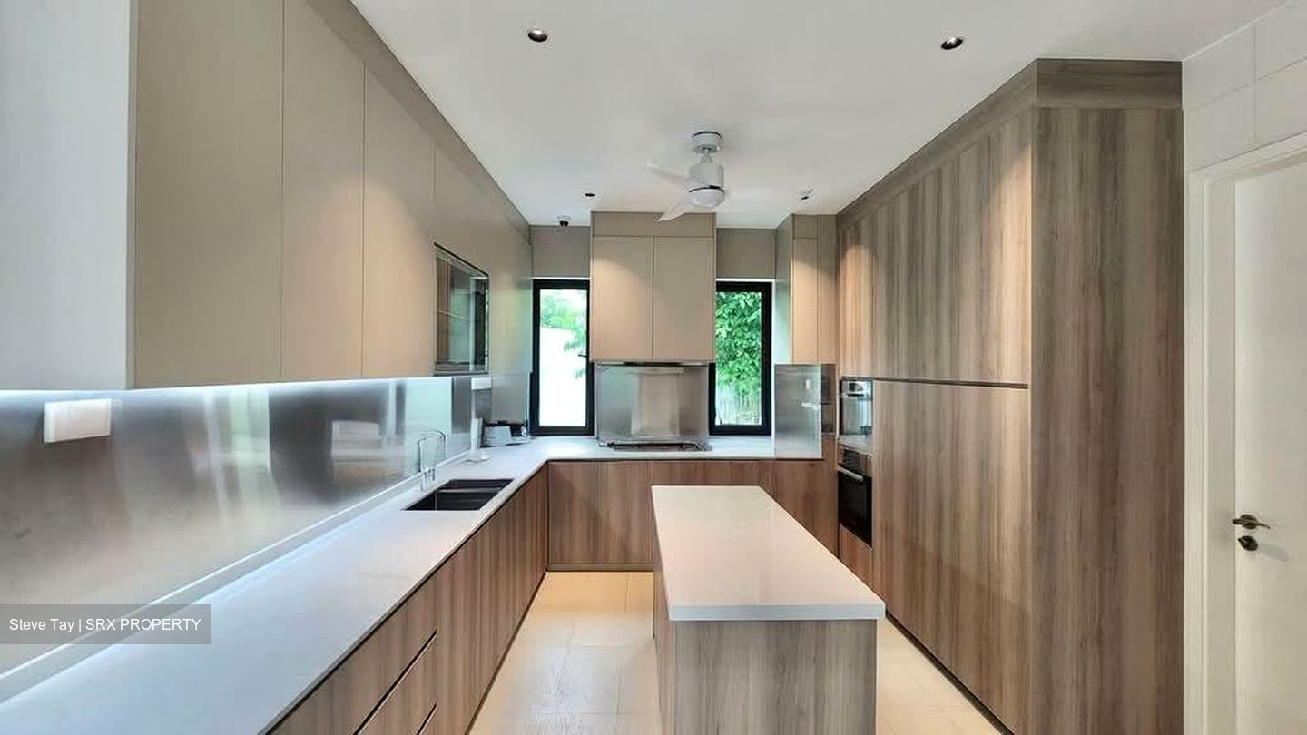 Holland Road (D10), Detached #570572881
